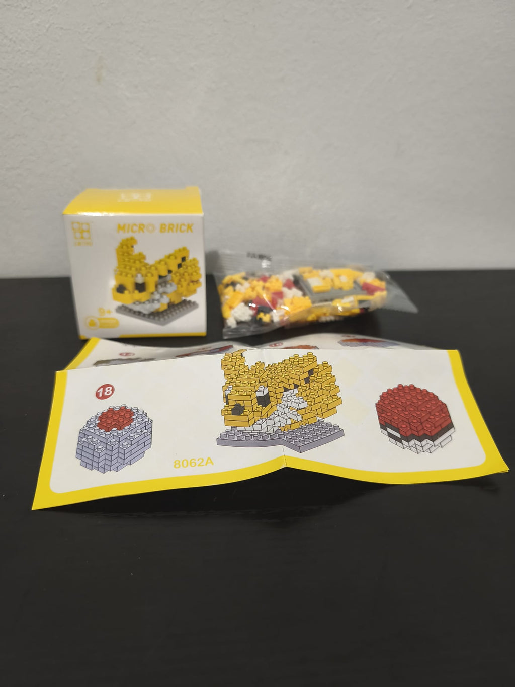 Jolteon figura de mini bloques LBOYU - imagen 2