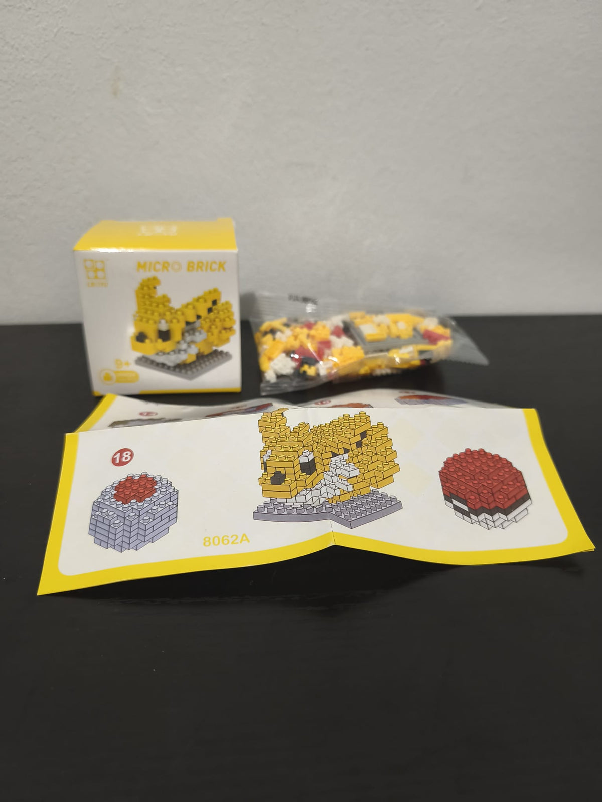 Jolteon figura de mini bloques LBOYU - imagen 2